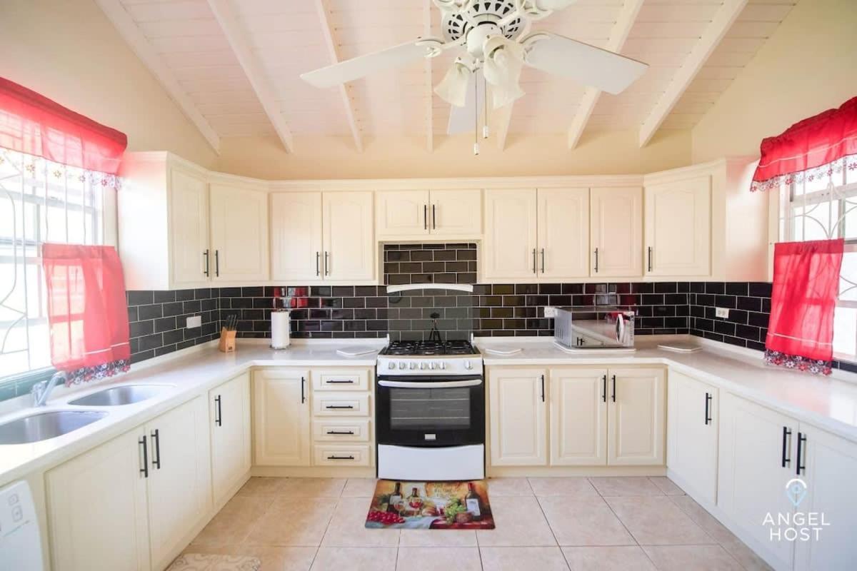 Beachy Cottage I Kitchen I Wi-Fi I Shaded Cabana I Parking Saint Philip Luaran gambar